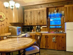 Fridge, microwave, oven, stovetop - Your perfect vacation place: vintage cabin, quiet lake, and a classic sauna. (Britt)