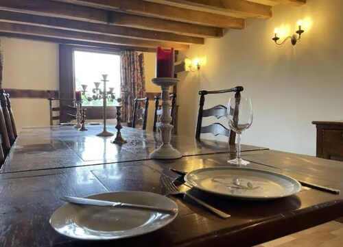 Remodelled Manor House Country Retreat