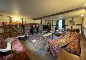 Living area - Remodelled Manor House country retreat (Linley Green Road, Whitbourne)