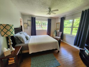 3 bedrooms, iron/ironing board, travel cot, free WiFi