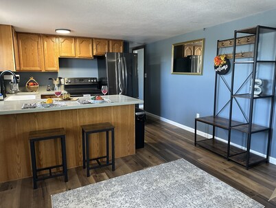 Private Cabin w/Loft on White Mountain Lake, Lake Access & Close to Greer Skiing