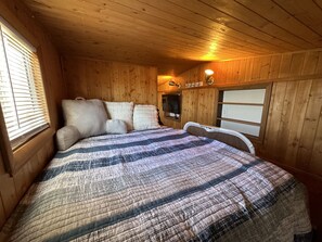 3 habitaciones, tabla de planchar con plancha, cuna de viaje y wifi 