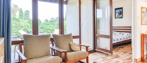 2 bedrooms