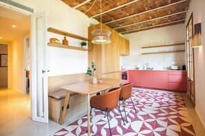 Dining - 42par1049 - Newly Refurbished 2BR in Sant Antoni (Barcelona)