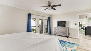 3 bedrooms, desk, travel crib, free WiFi