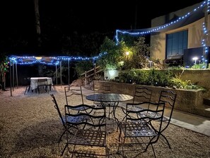 Outdoor dining - Villa Les Jasmin (Saint-Mandrier-sur-Mer)