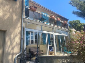 Exterior detail - Villa Les Jasmin (Saint-Mandrier-sur-Mer)