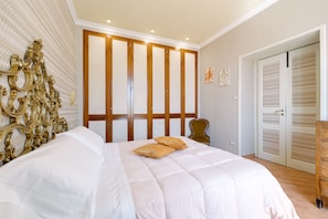 2 Schlafzimmer, schallisolierte Zimmer, Bügeleisen/Bügelbrett