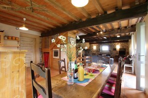 Dining - Bonnevigne - LYS - Gîte (LYS)