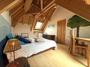 4 bedrooms, WiFi, bed sheets