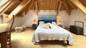 4 室のベッドルーム、WiFi、ベッドシーツ