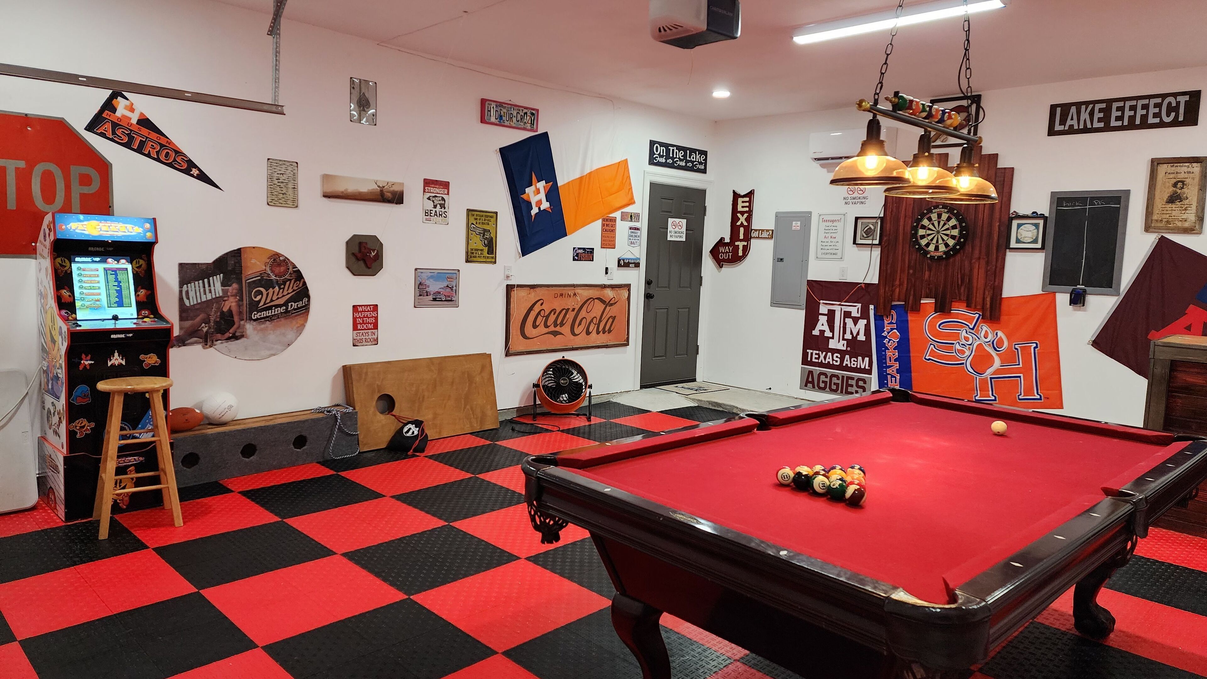 The Honey Hive - w/ golf cart, game room, pool access, boat ramp, etc.