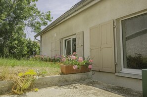 Exterior detail - Le Gîte des Remparts (CHAOURCE)
