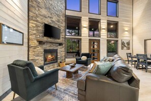 Interior - Mtn. Views/Pool Spa/Direct ATV Trails/Pool Table! (Broken Bow)