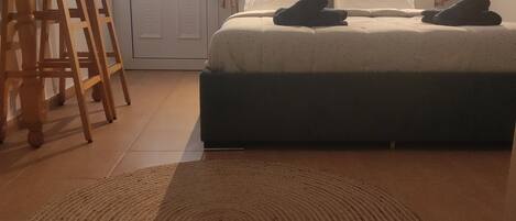 1 chambre, fer et planche Ă repasser, Wi-Fi, draps fournis