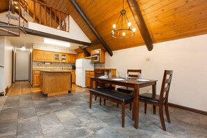 تناول الطعام