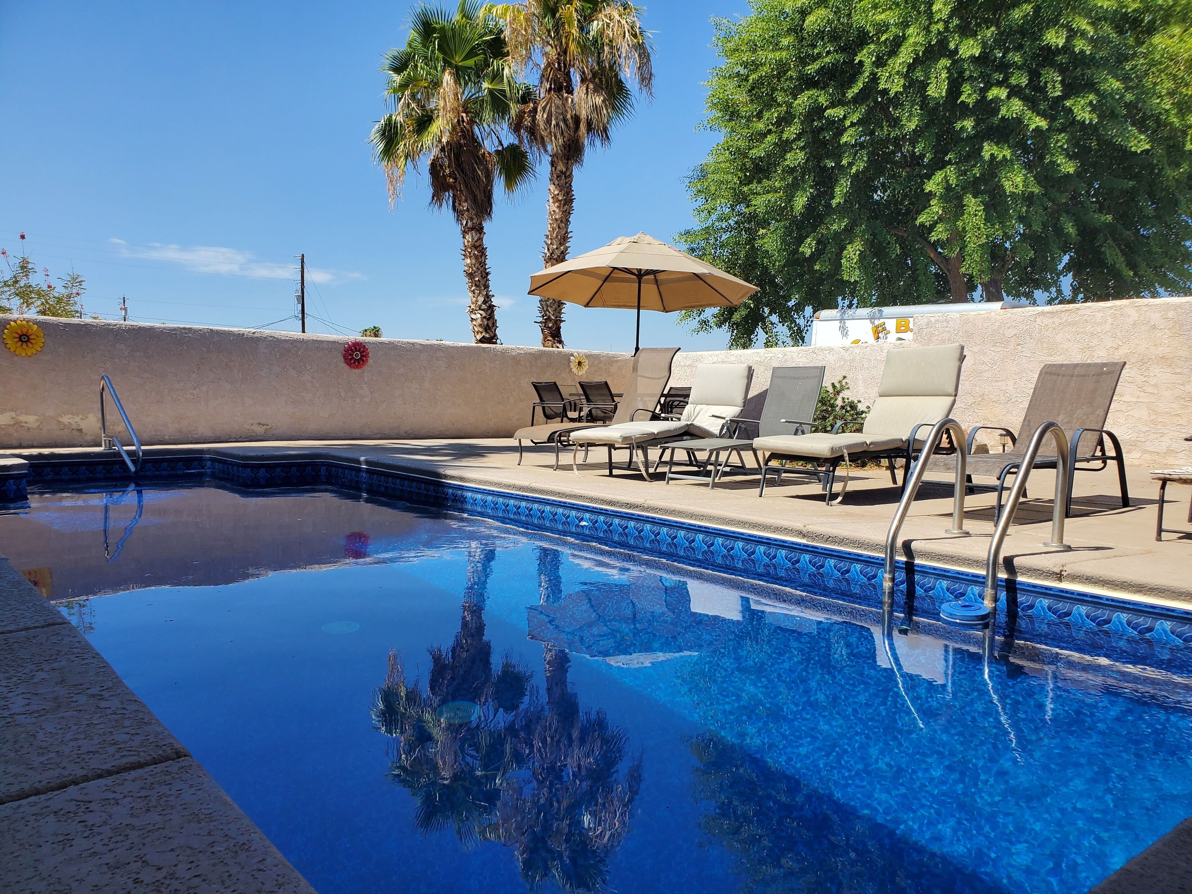 4BD/3BA w/ Pool and Casita