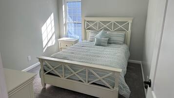 5 bedrooms, free WiFi, bed sheets