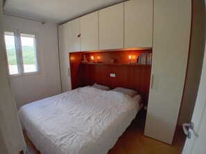 2 bedrooms, free WiFi