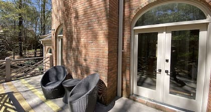 Newly Renovated! Trilith 1.5 miles 2 Master Suites