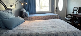 Hitching Post Country Motel