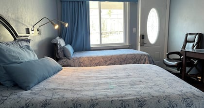 Hitching Post Country Motel