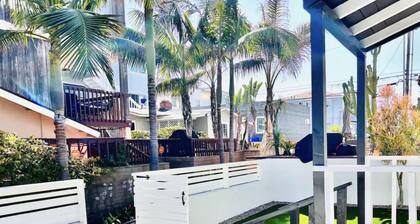Steps to the Sand-Upscale Beach Cottage