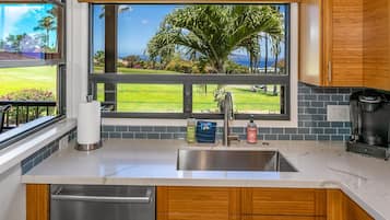 Luxury Condo | Private kitchen | Full-size fridge, microwave, oven, stovetop