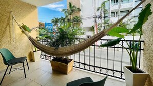 Condo Economy | Hiên