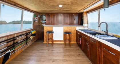 Beautiful Houseboat in Key West