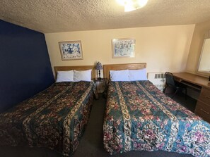 Basic Twin Room, 2 Queen Beds | Free WiFi - Crestview Motel Inc (Washington)