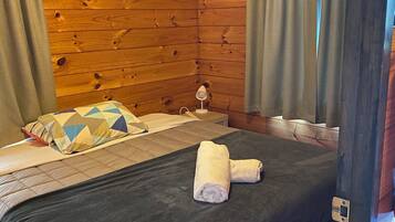 Chalet | 3 bedrooms, iron/ironing board, bed sheets