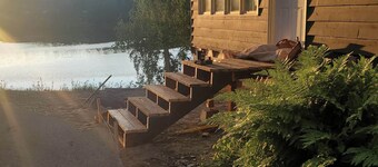 Swan Cir. Lakefront Retreat