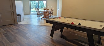 Hawk's Nest
Entire 1650 Sqft lower level.