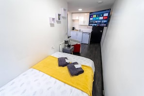 Bügeleisen/Bügelbrett, WLAN, Bettwäsche