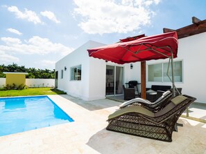 Pool - Stunning Modern Private Luxury Villa With Pool.
 (Puerto Plata)