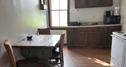 Peaceful 2 bedroom unit on trails with trailer parking