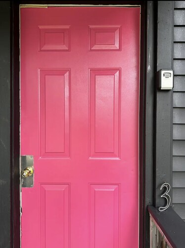 Peaceful 2 bedroom unit on trails with trailer parking