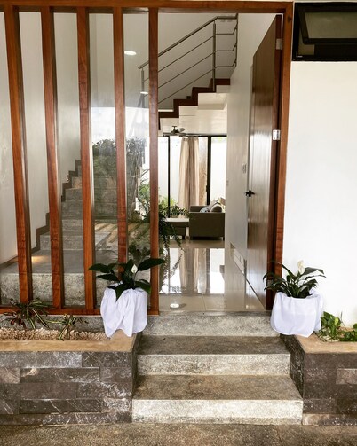 Tizimín retreat: stylish townhouses, natural harmony, modern comforts.