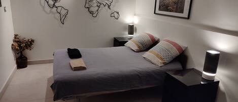 1 makuuhuone, työpöytä, silitysrauta/-lauta, ilmainen Wi-Fi