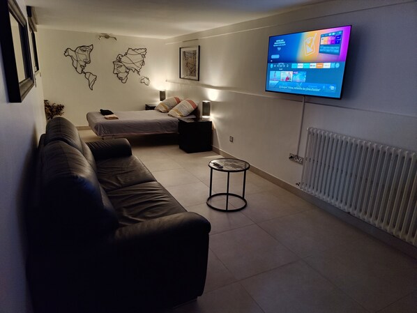 1 habitación, escritorio y insonorización 