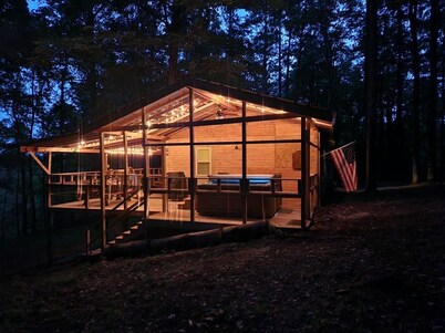 Cozy cabin near hocking hills & tar hollow state park atvs & pets welcomed