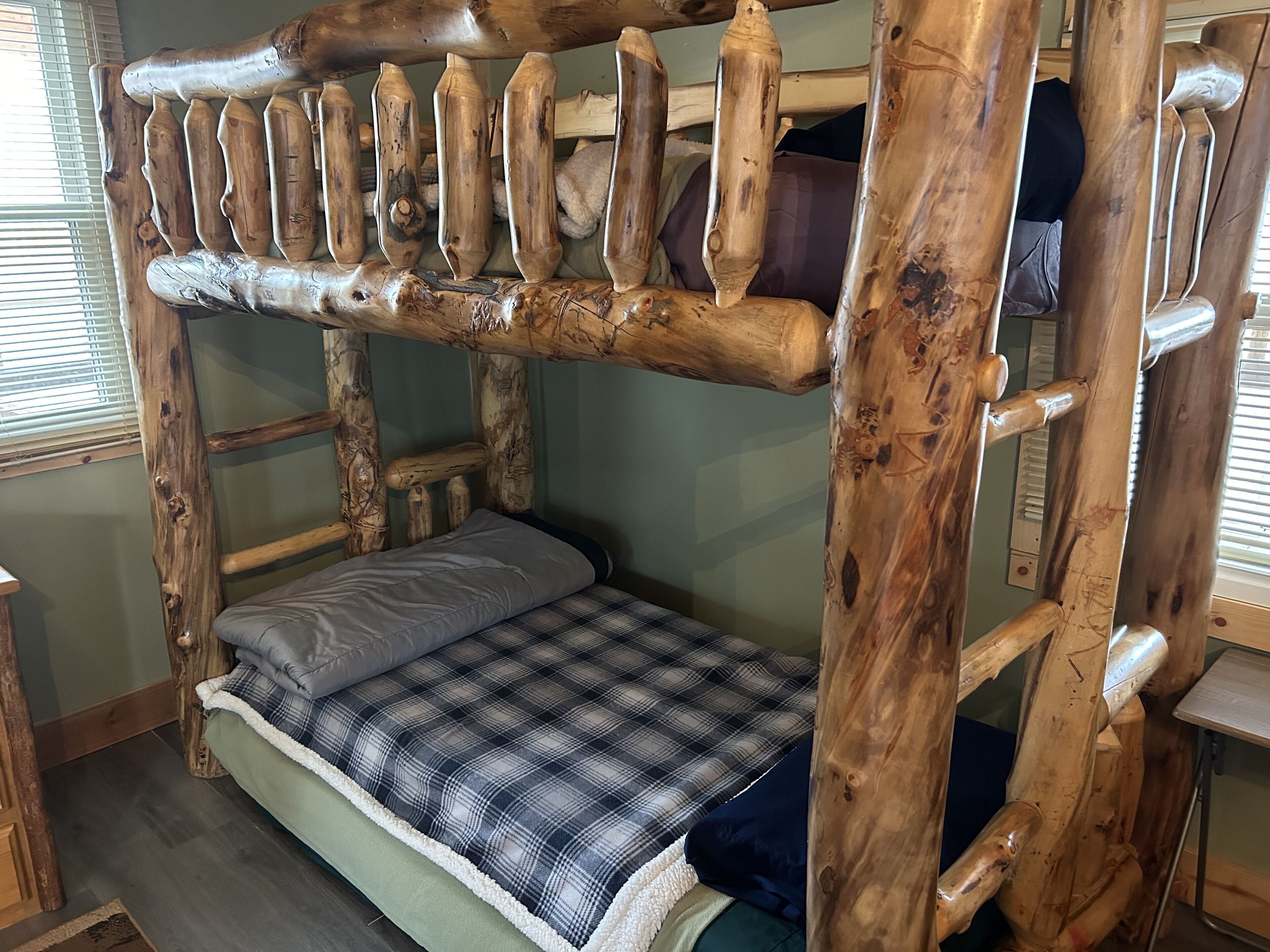 1 多间卧室、熨斗/熨衣板、WiFi、床单