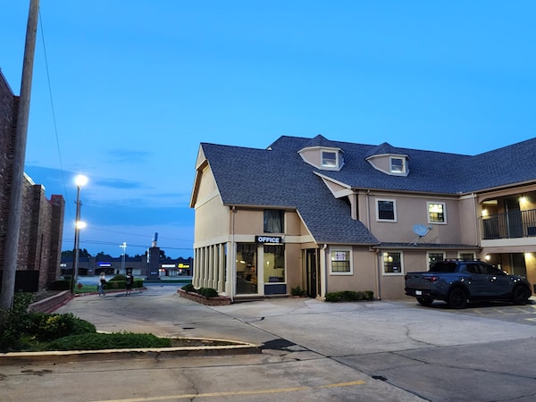 Executive Inn Oklahoma City Northwest - Oklahoma City, OK