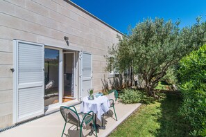 House, Smoking | 6 bedrooms - Gumonca in Supetar With 6 Bedrooms and 5 Bathrooms (Supetar)
