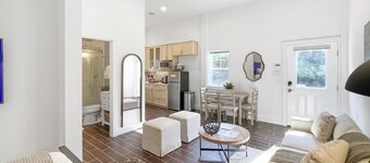 Perch - Baker's Acres: Tranquil Studio on View Property