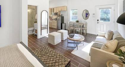 Perch - Baker's Acres: Tranquil Studio on View Property