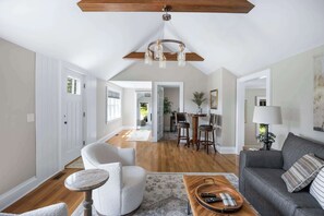 Smart TV, fireplace, offices