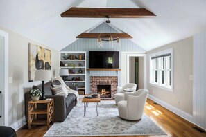 Smart TV, fireplace, offices