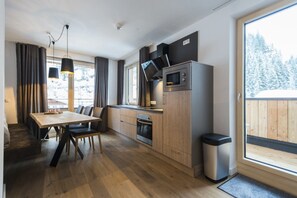 Private kitchen - Apartment Alpenrose (ground floor) - 4 bedrooms - 8 pers. - Aparthotel Herzblick (Tirol)